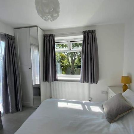 Dingley Dell - Superb Location For Truro In Private Accommodation Perranwell المظهر الخارجي الصورة