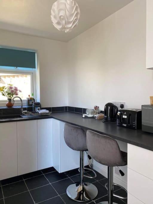 Dingley Dell - Superb Location For Truro In Private Accommodation Perranwell المظهر الخارجي الصورة
