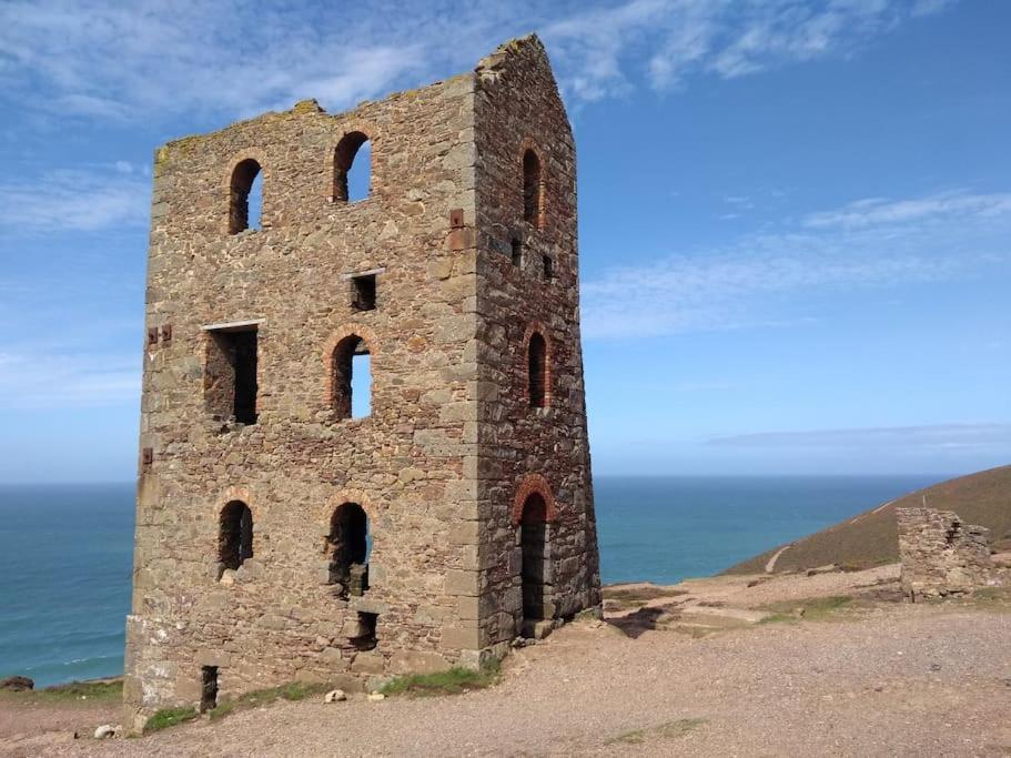 Dingley Dell - Superb Location For Truro In Private Accommodation Perranwell المظهر الخارجي الصورة